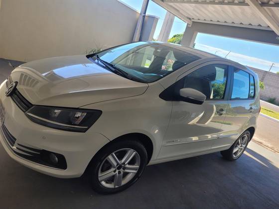 VOLKSWAGEN FOX 1.0 MPI COMFORTLINE 12V FLEX 4P MANUAL